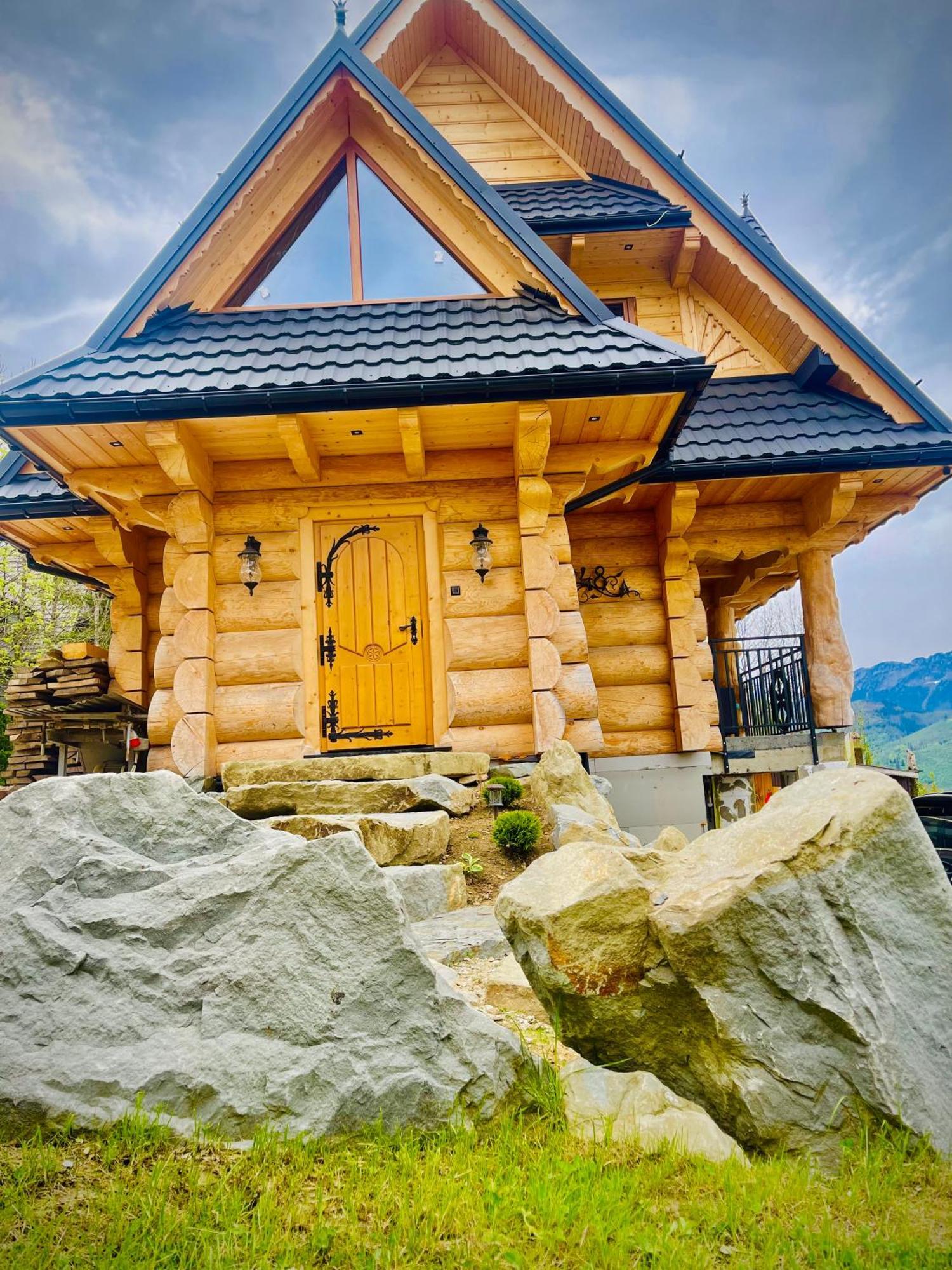 Alexandra Villa *